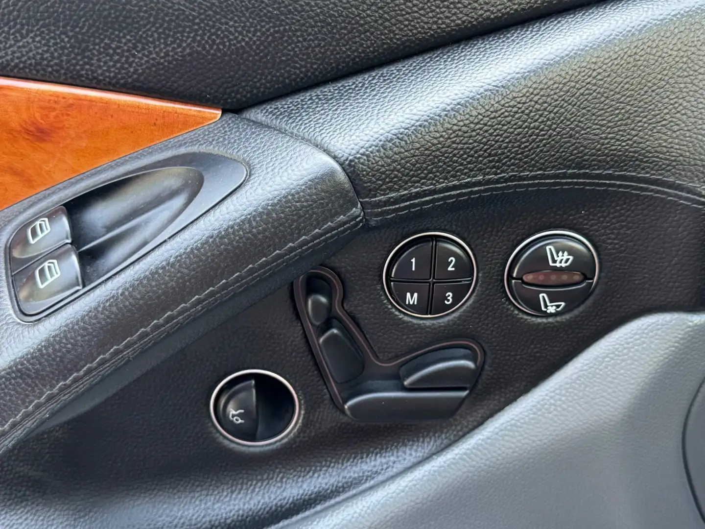 Vehicle image, number 8