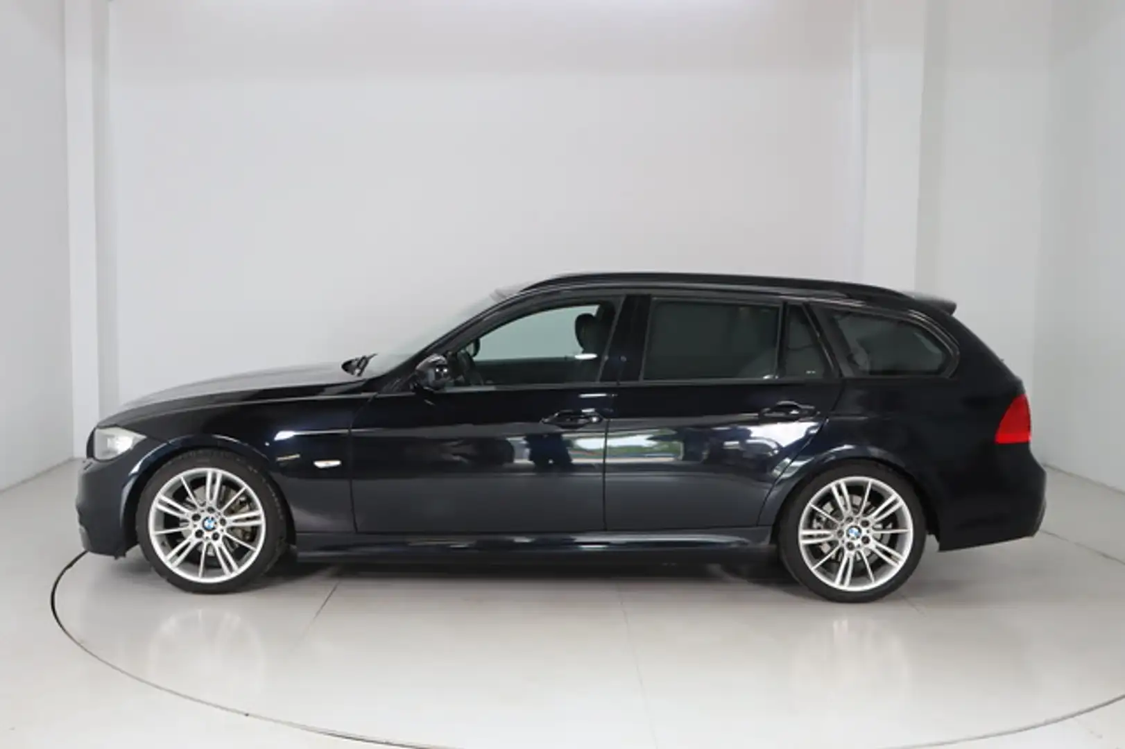 Vehicle image, number 9