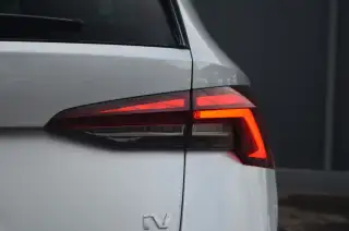 Vehicle image thumbnail, number 6