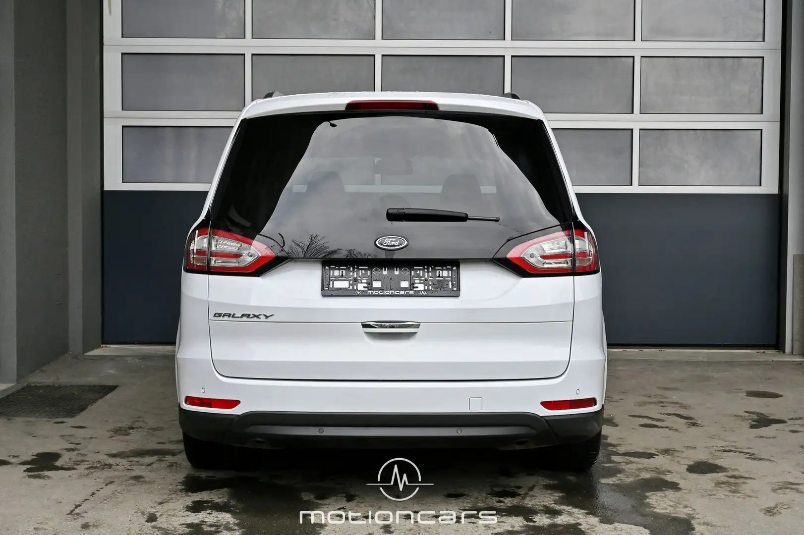 Vehicle image, number 4
