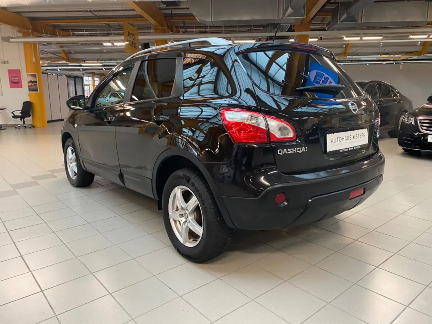 Vehicle image, number 3