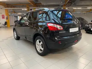 Vehicle image thumbnail, number 3