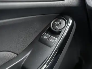 Vehicle image thumbnail, number 15