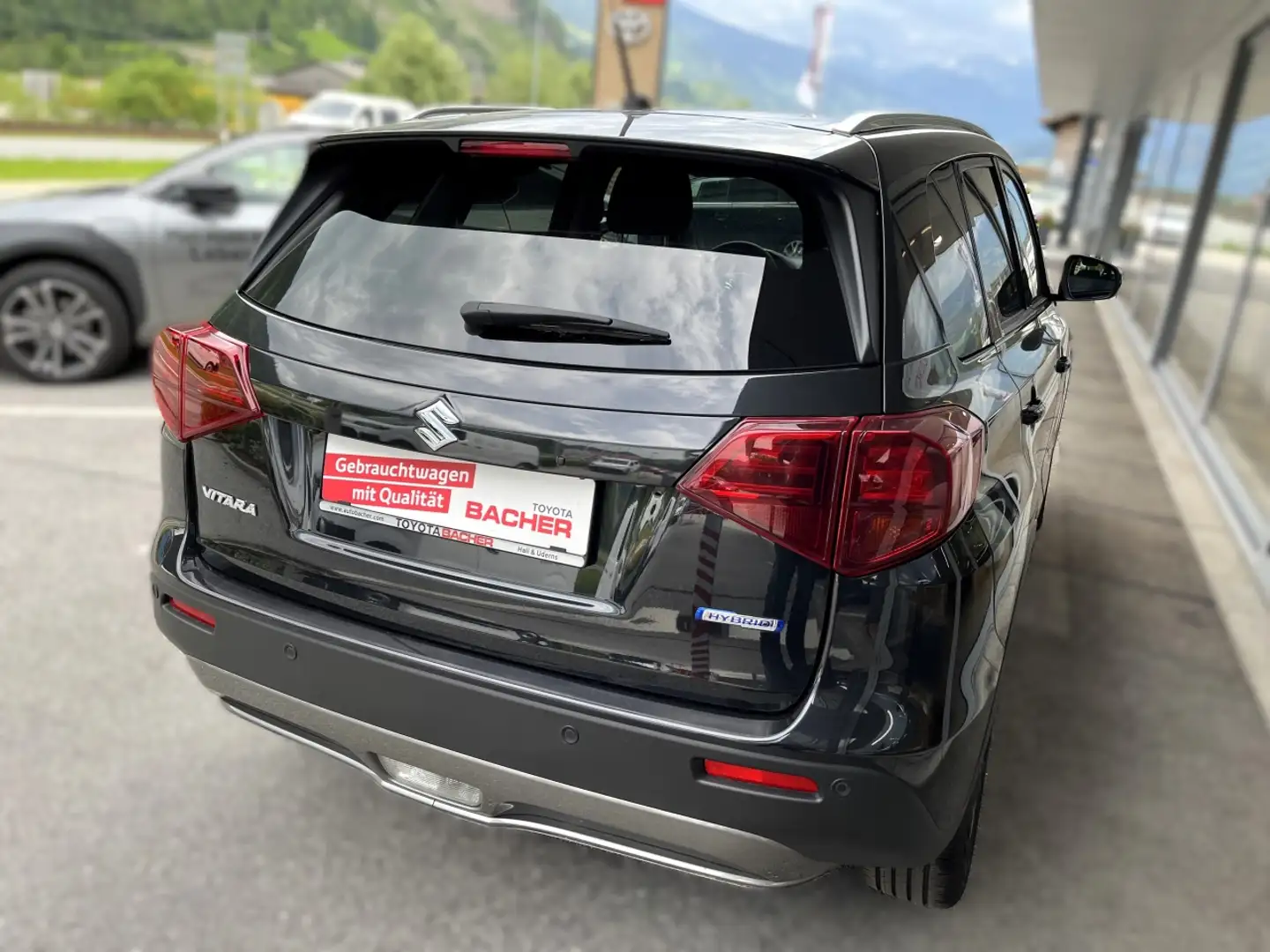 Vehicle image, number 4