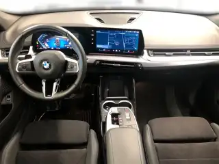 Vehicle image thumbnail, number 9