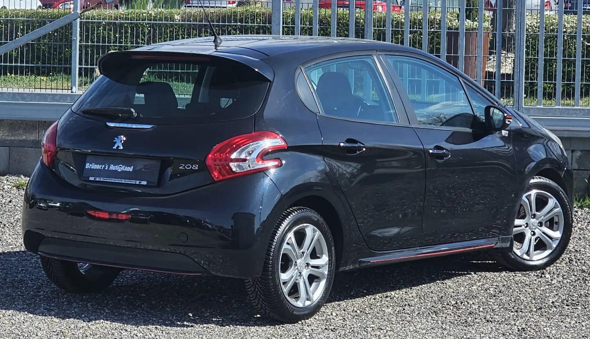 Vehicle image, number 3
