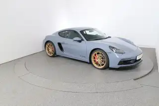 Vehicle image thumbnail, number 3