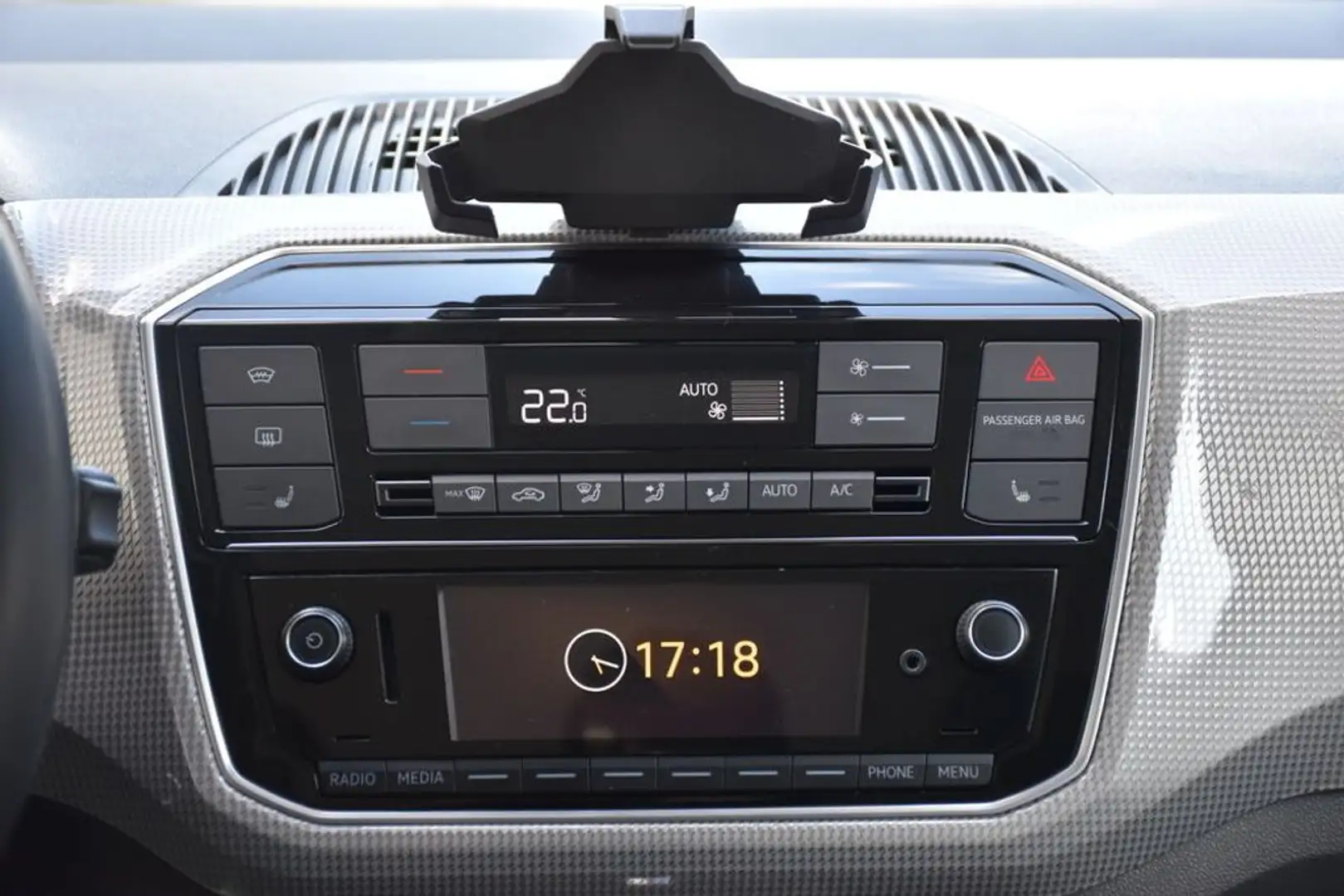 Vehicle image, number 19