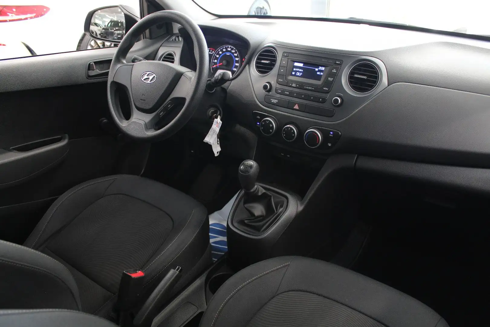 Vehicle image, number 8