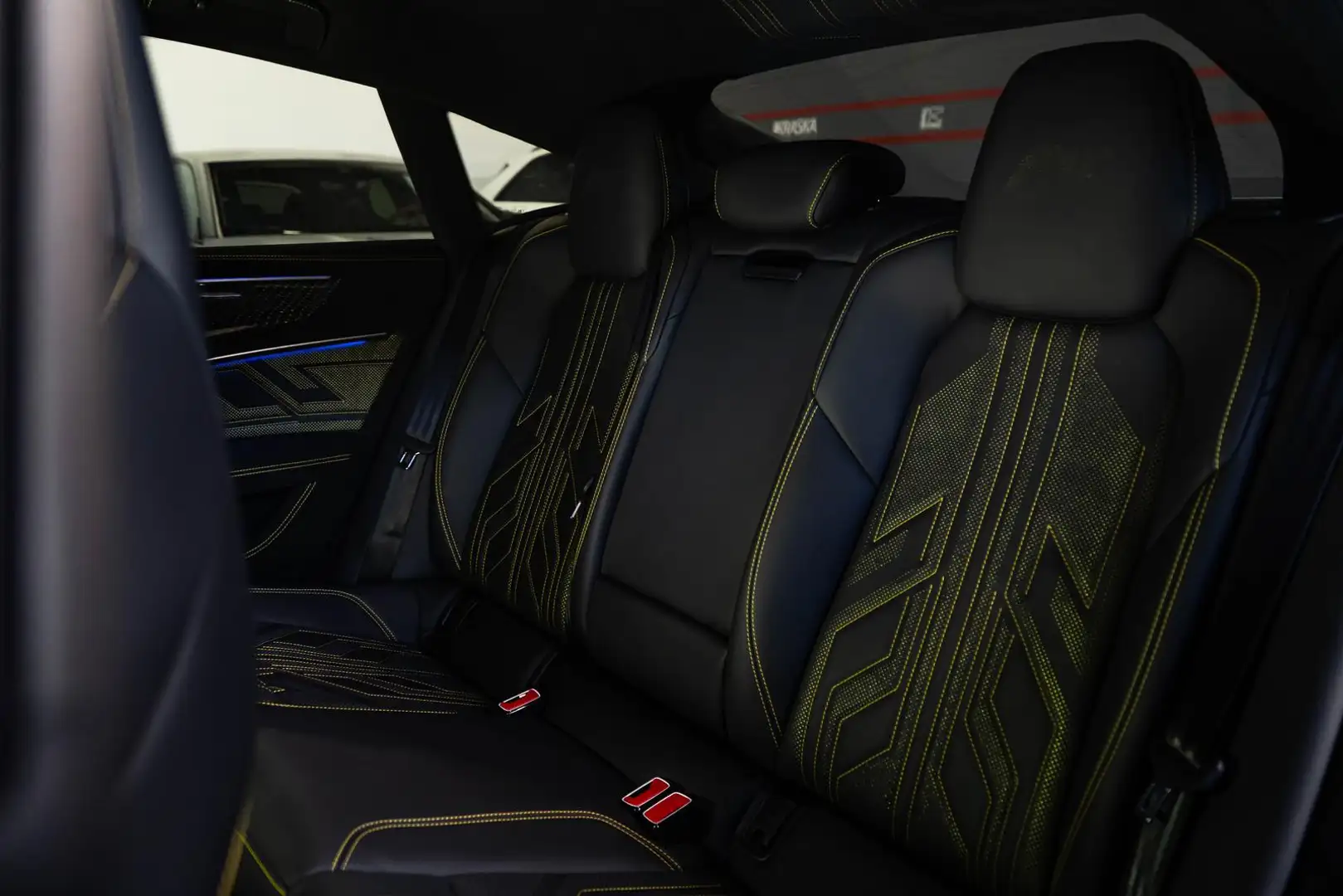 Vehicle image, number 18