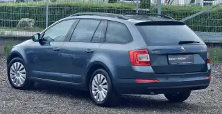 Vehicle image thumbnail, number 4
