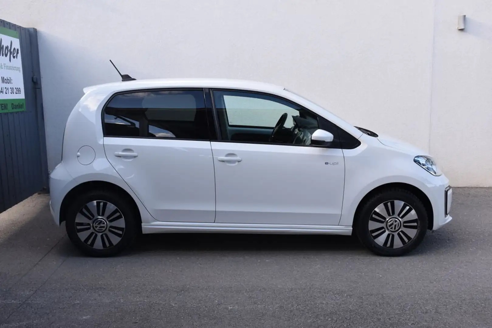 Vehicle image, number 3