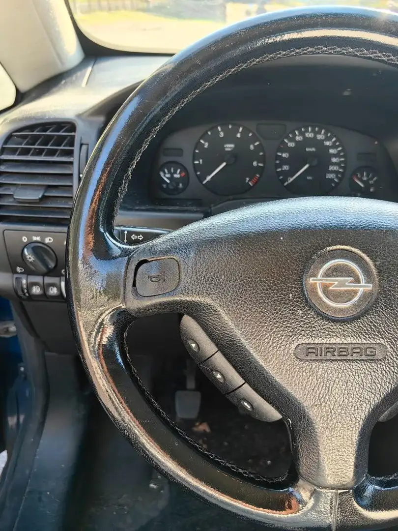 Vehicle image, number 5
