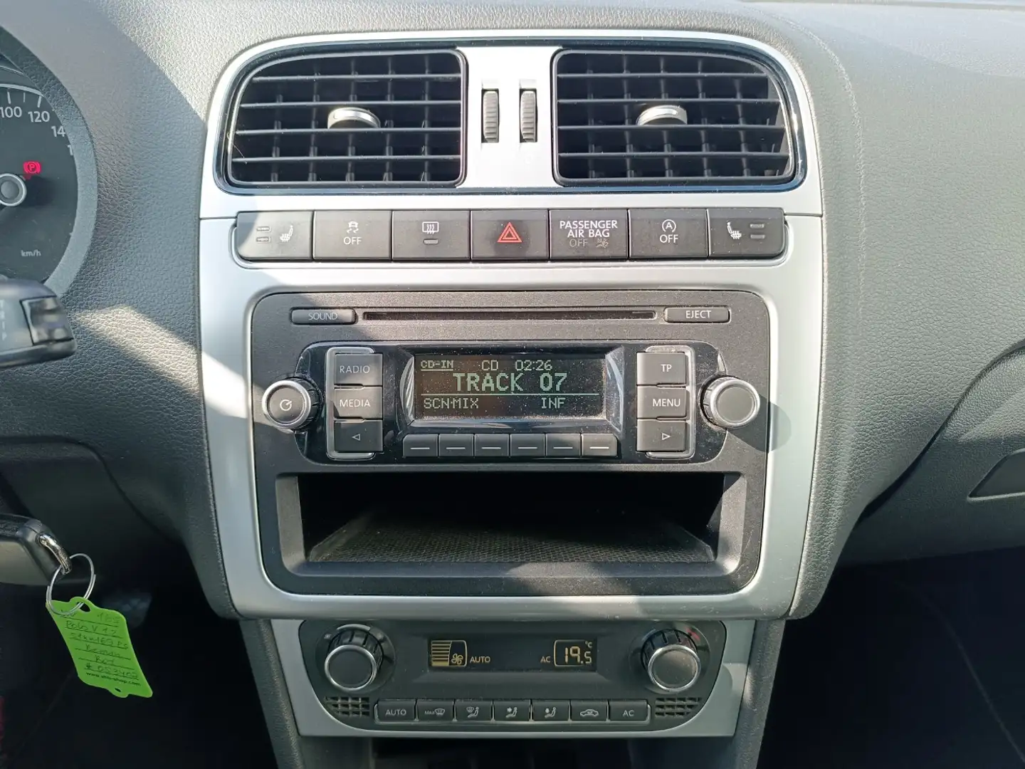 Vehicle image, number 8