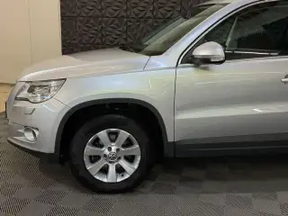 Vehicle image thumbnail, number 6