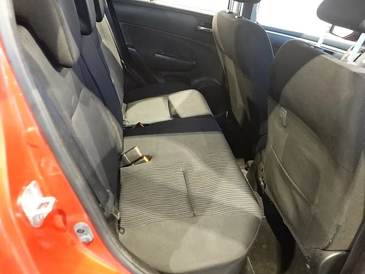 Vehicle image, number 9