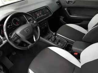 Vehicle image thumbnail, number 8