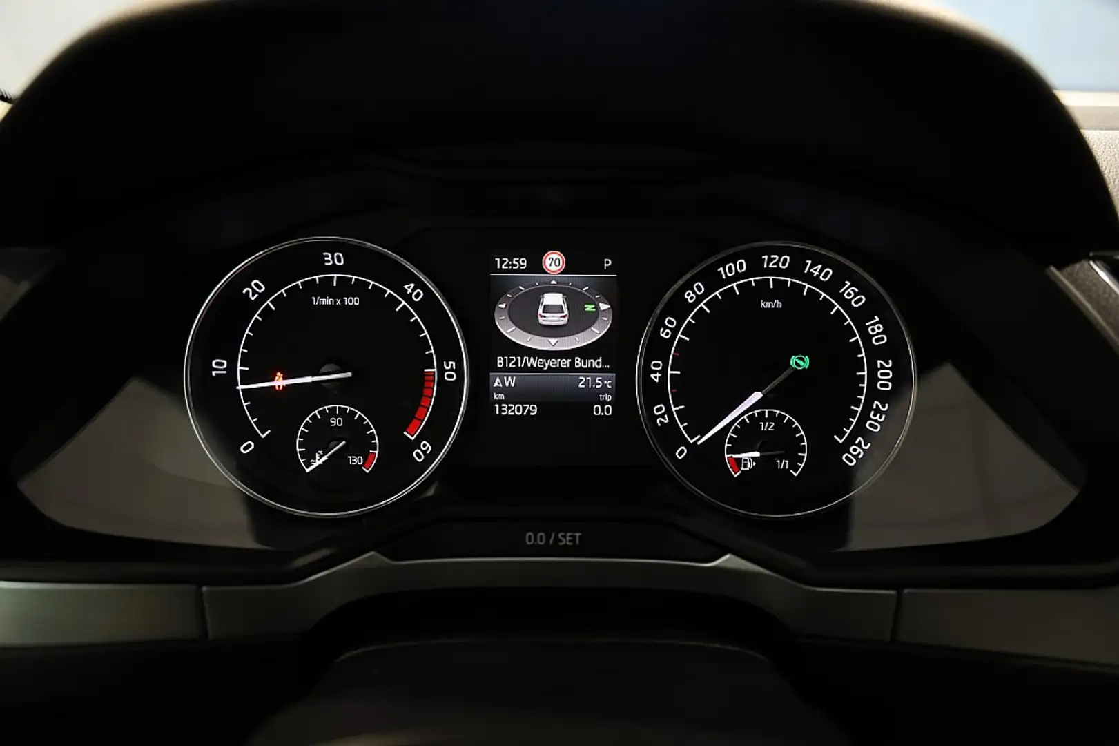 Vehicle image, number 19