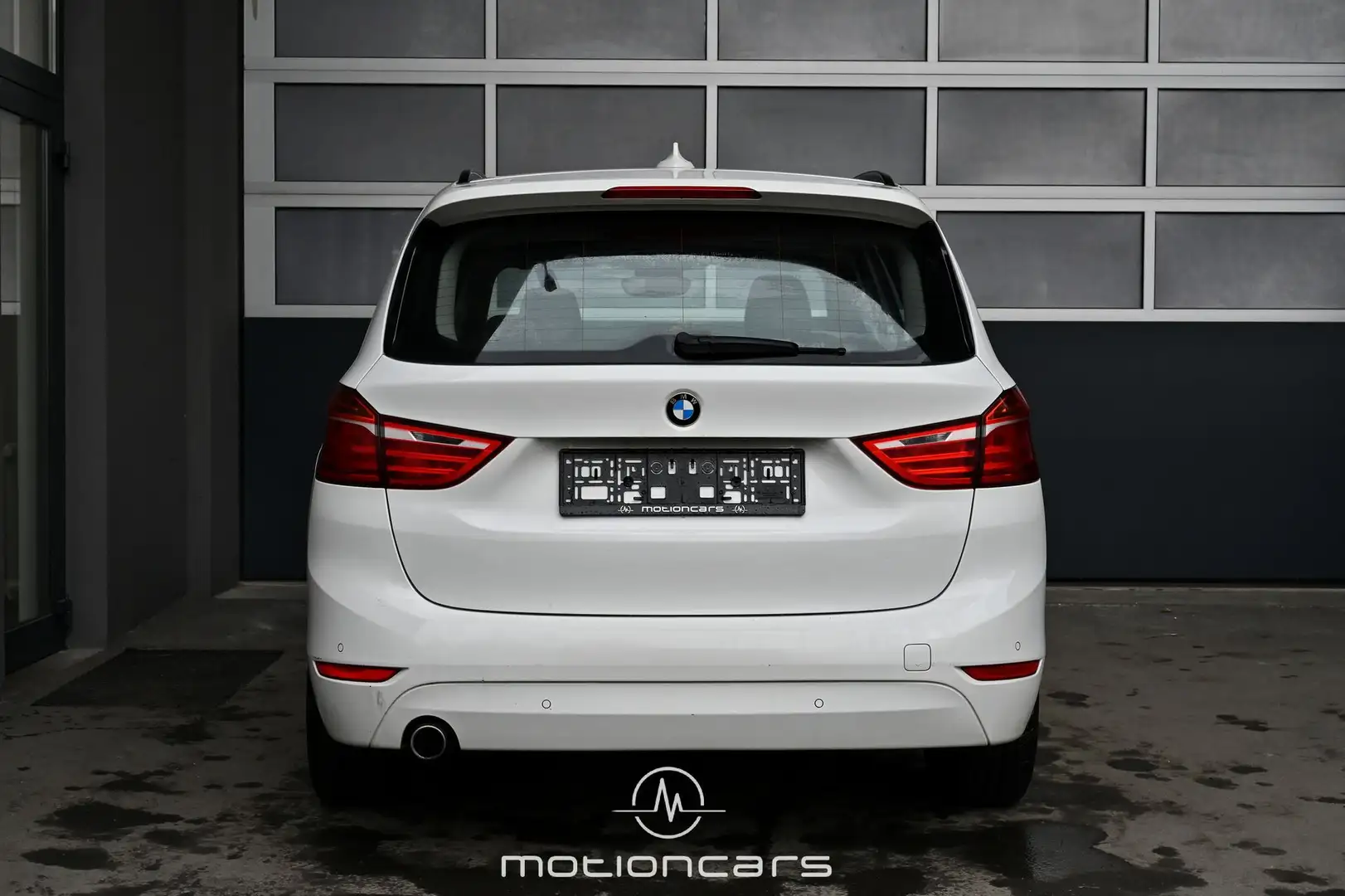Vehicle image, number 4