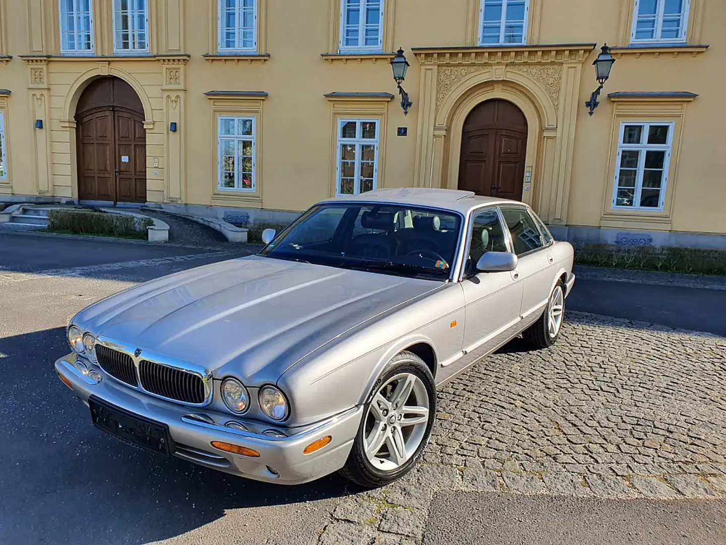Vehicle image, number 3