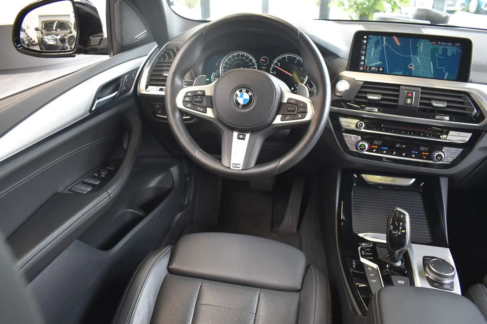 Vehicle image, number 10