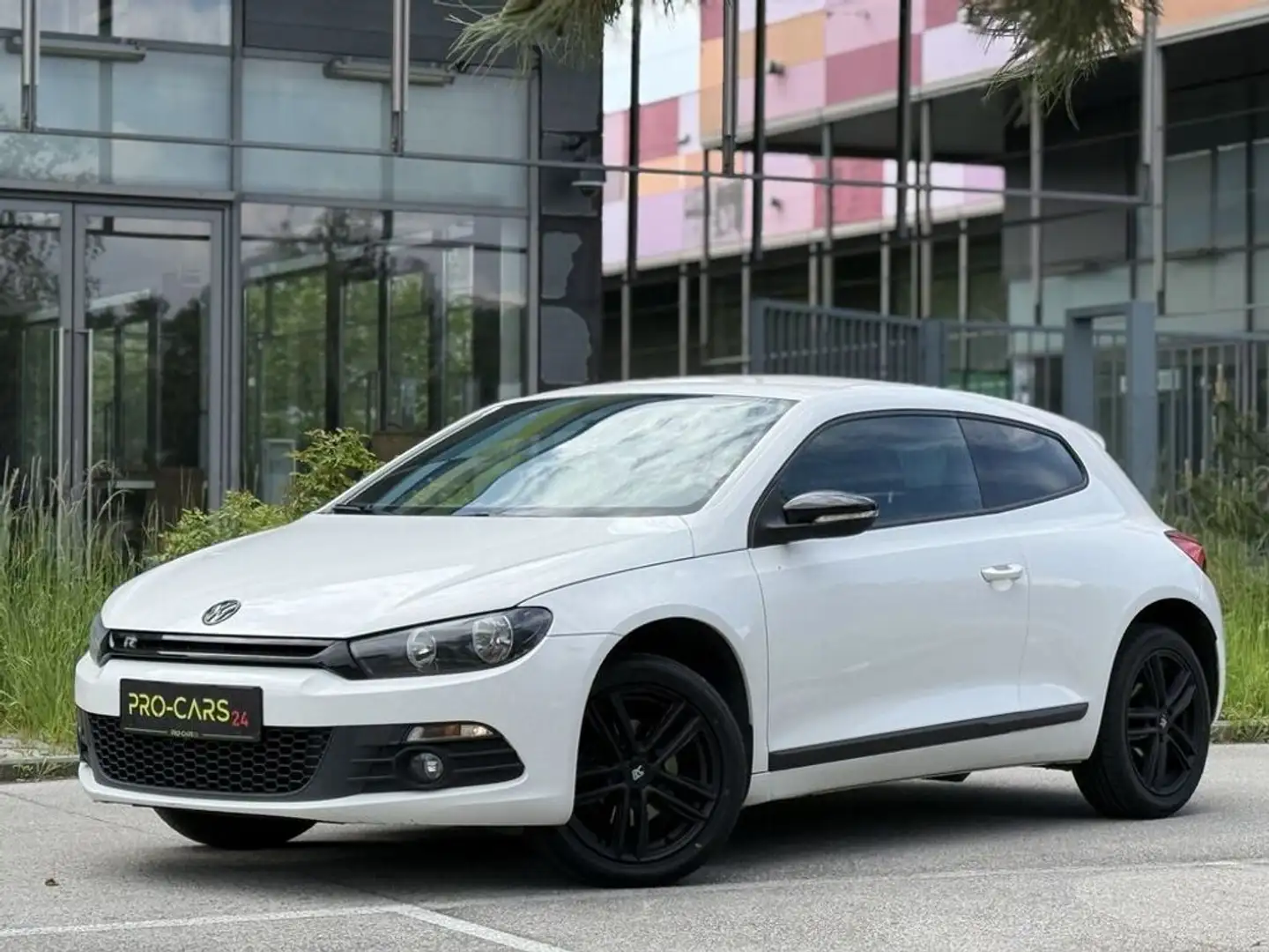 Vehicle image, number 8