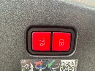 Vehicle image thumbnail, number 7