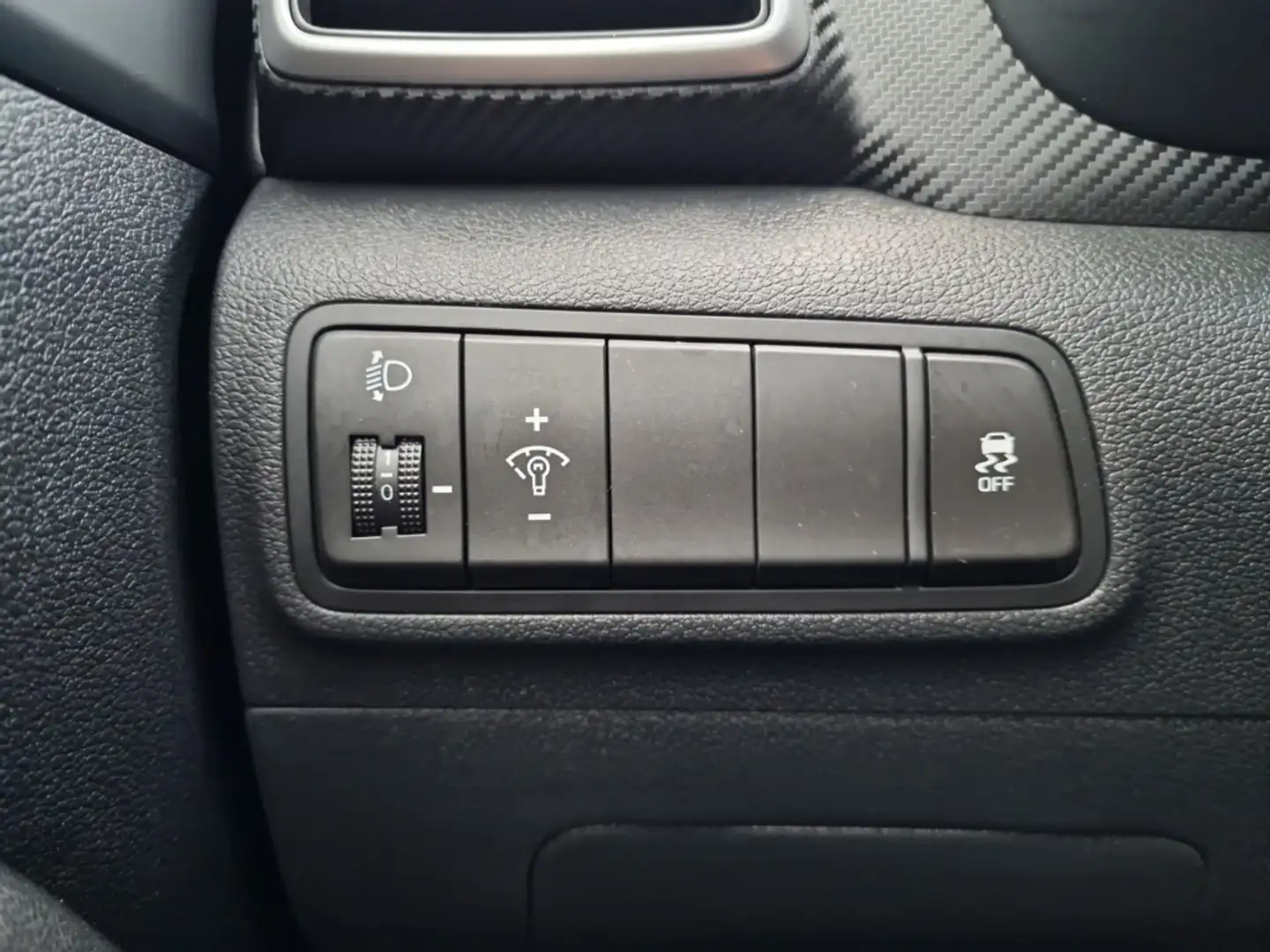 Vehicle image, number 14