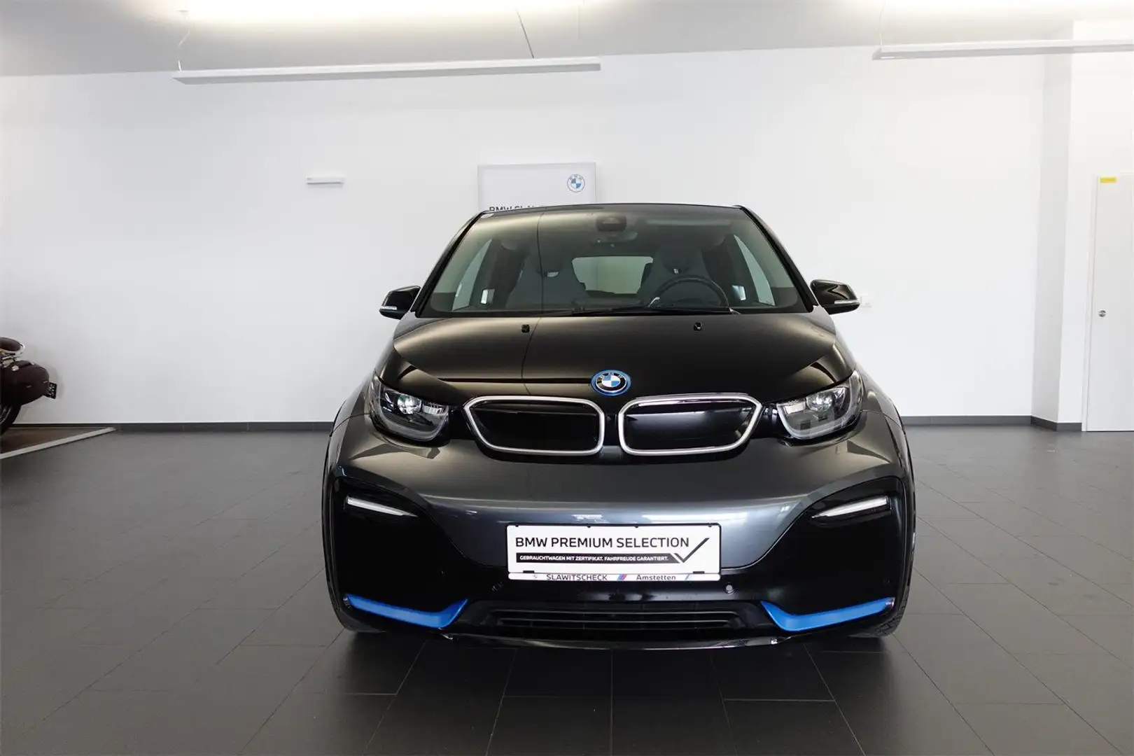 Vehicle image, number 2