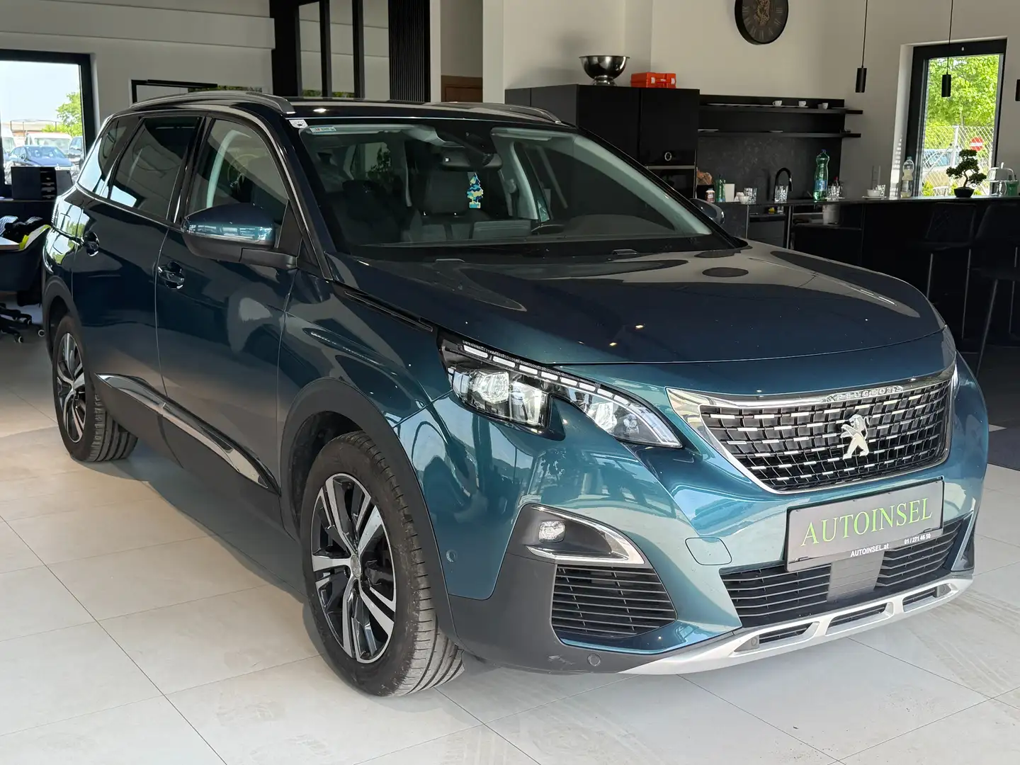 Vehicle image, number 2