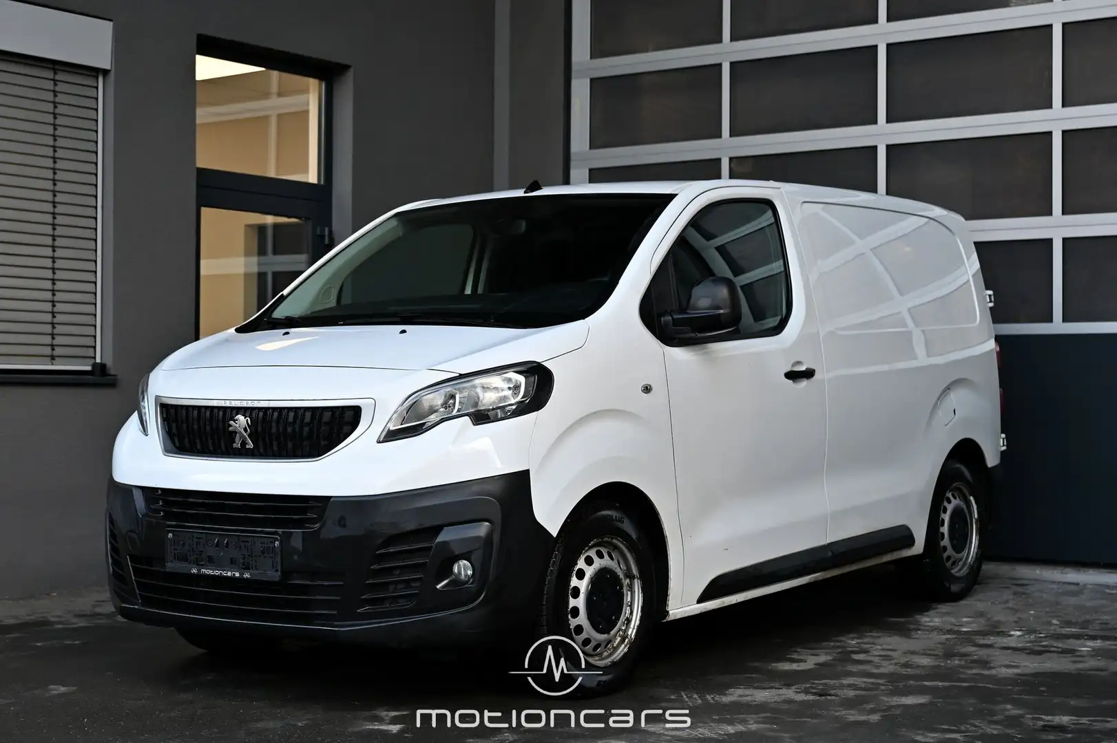 Vehicle image, number 1