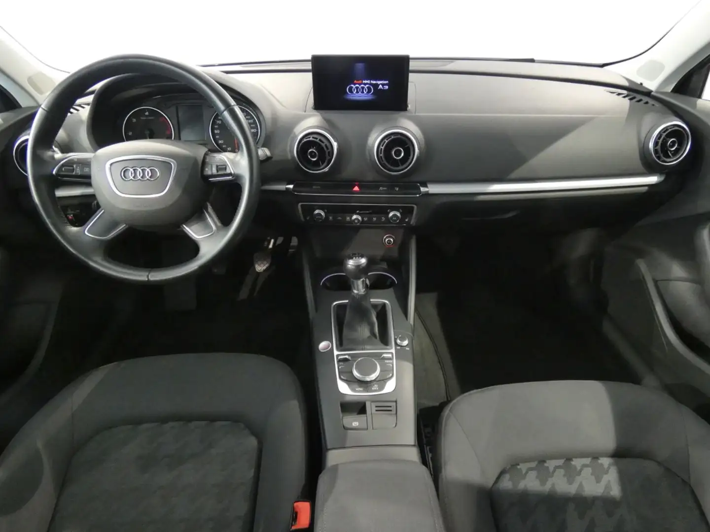Vehicle image, number 10