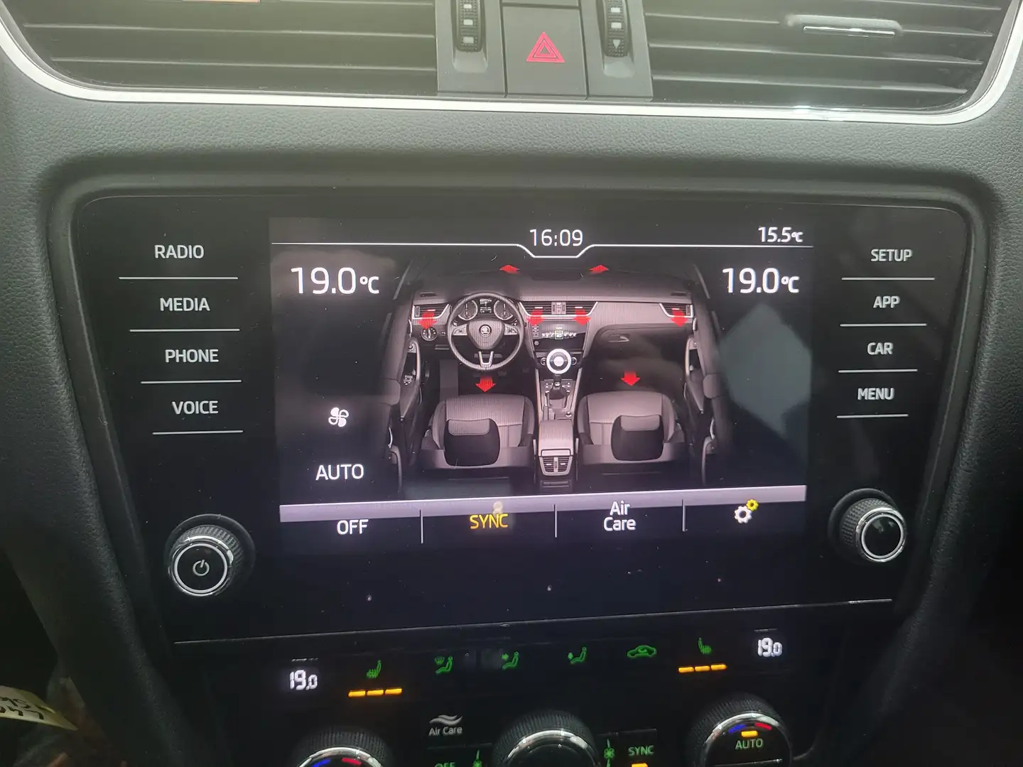 Vehicle image, number 19