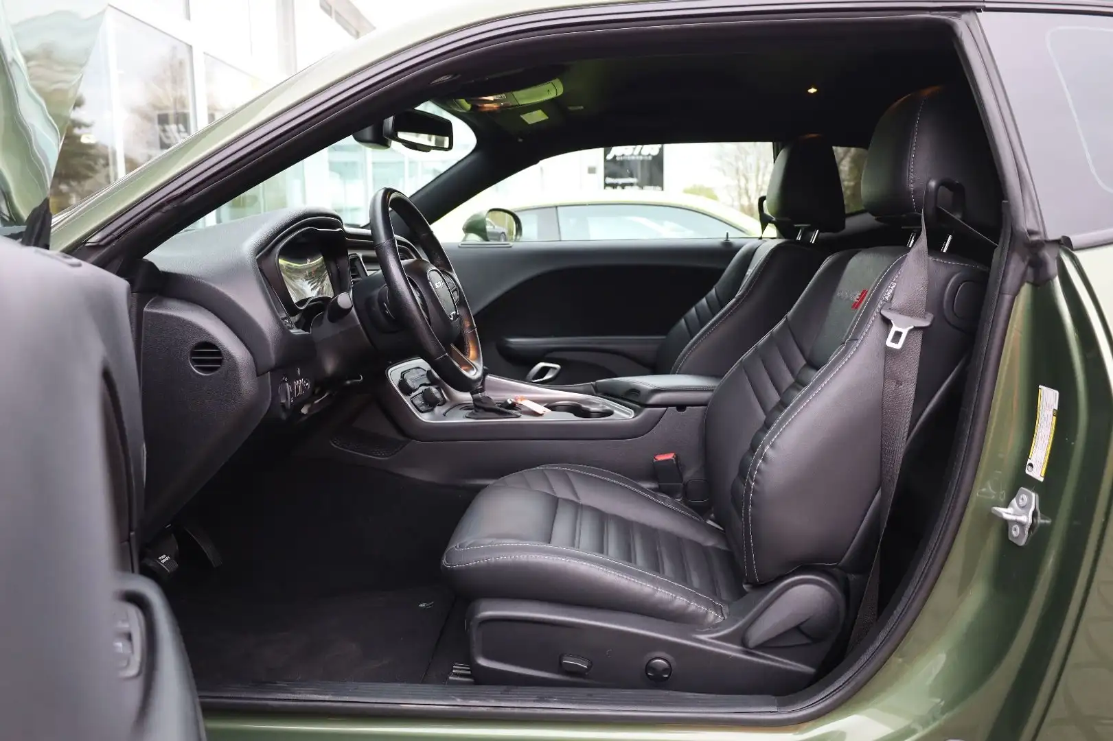 Vehicle image, number 9
