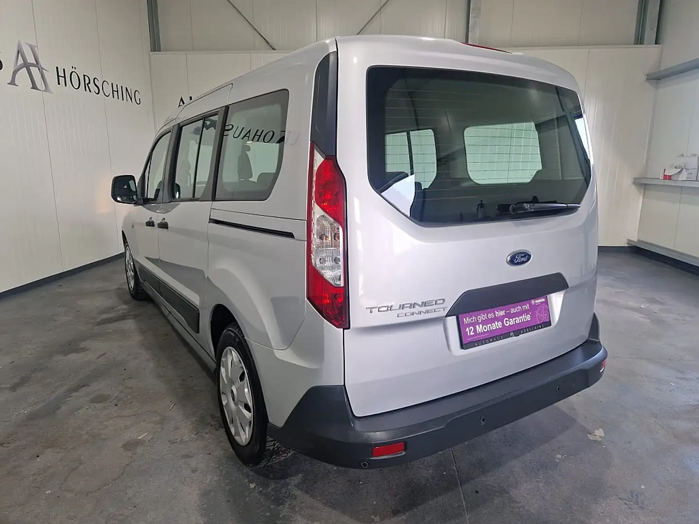 Vehicle image, number 4