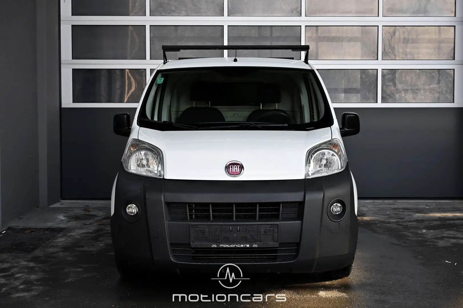Vehicle image, number 3