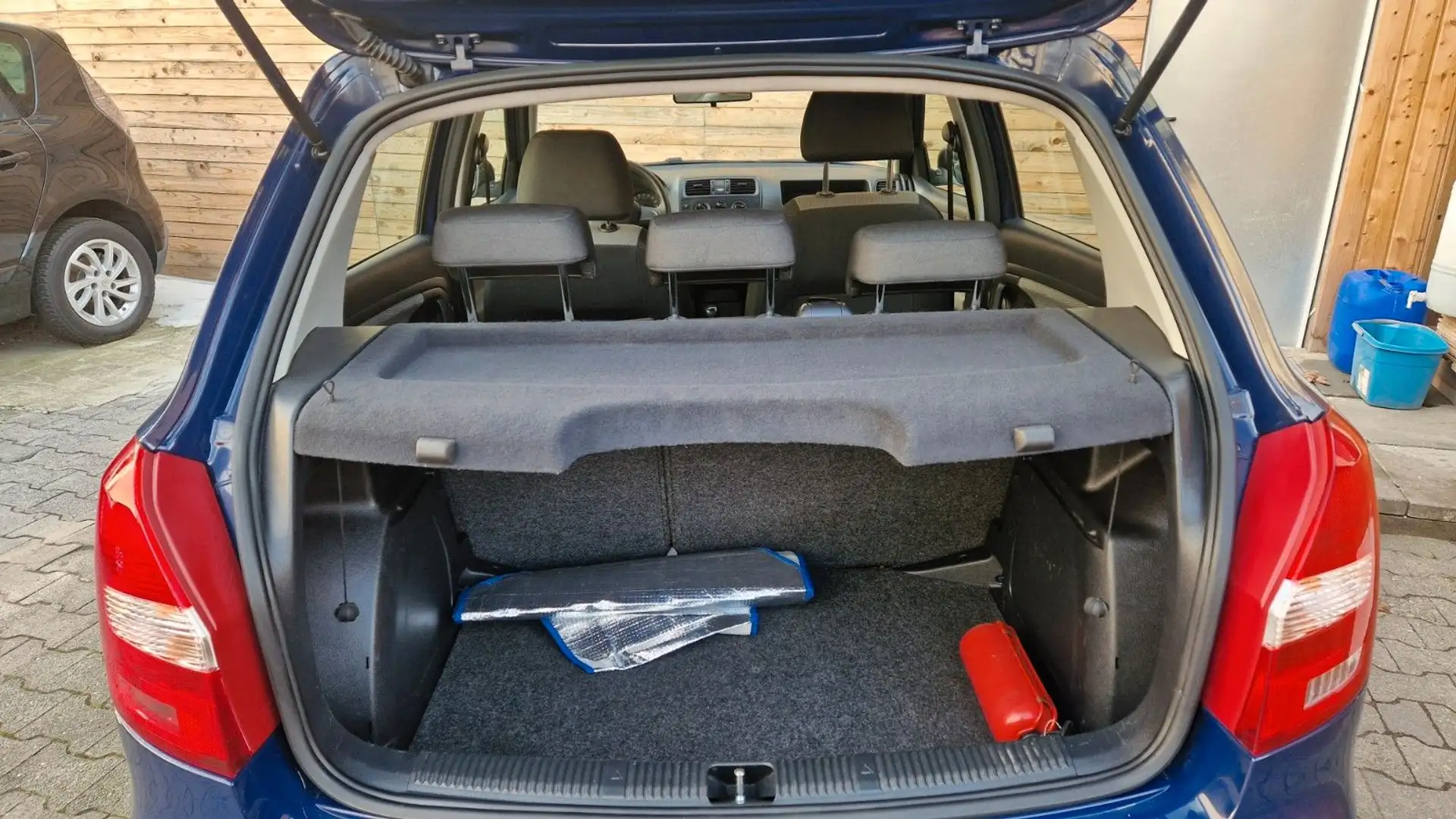 Vehicle image, number 7
