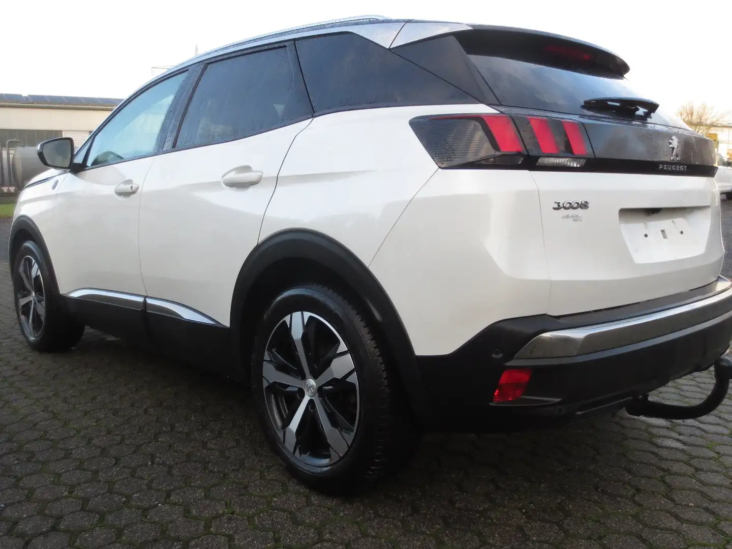 Vehicle image, number 3