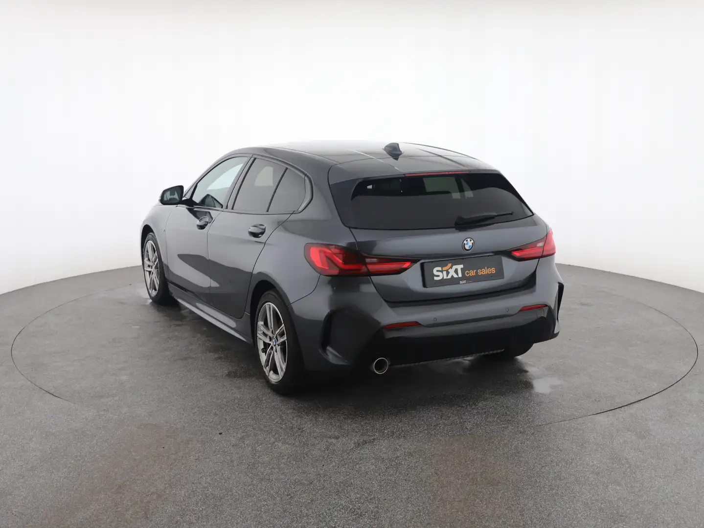 Vehicle image, number 4