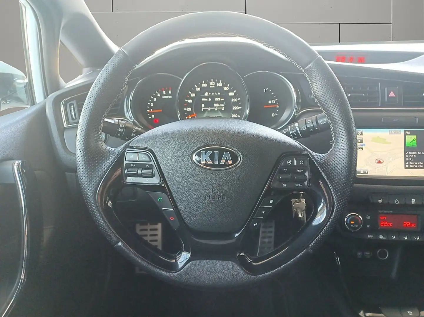 Vehicle image, number 11
