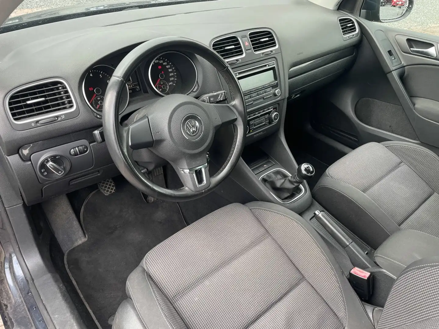 Vehicle image, number 6