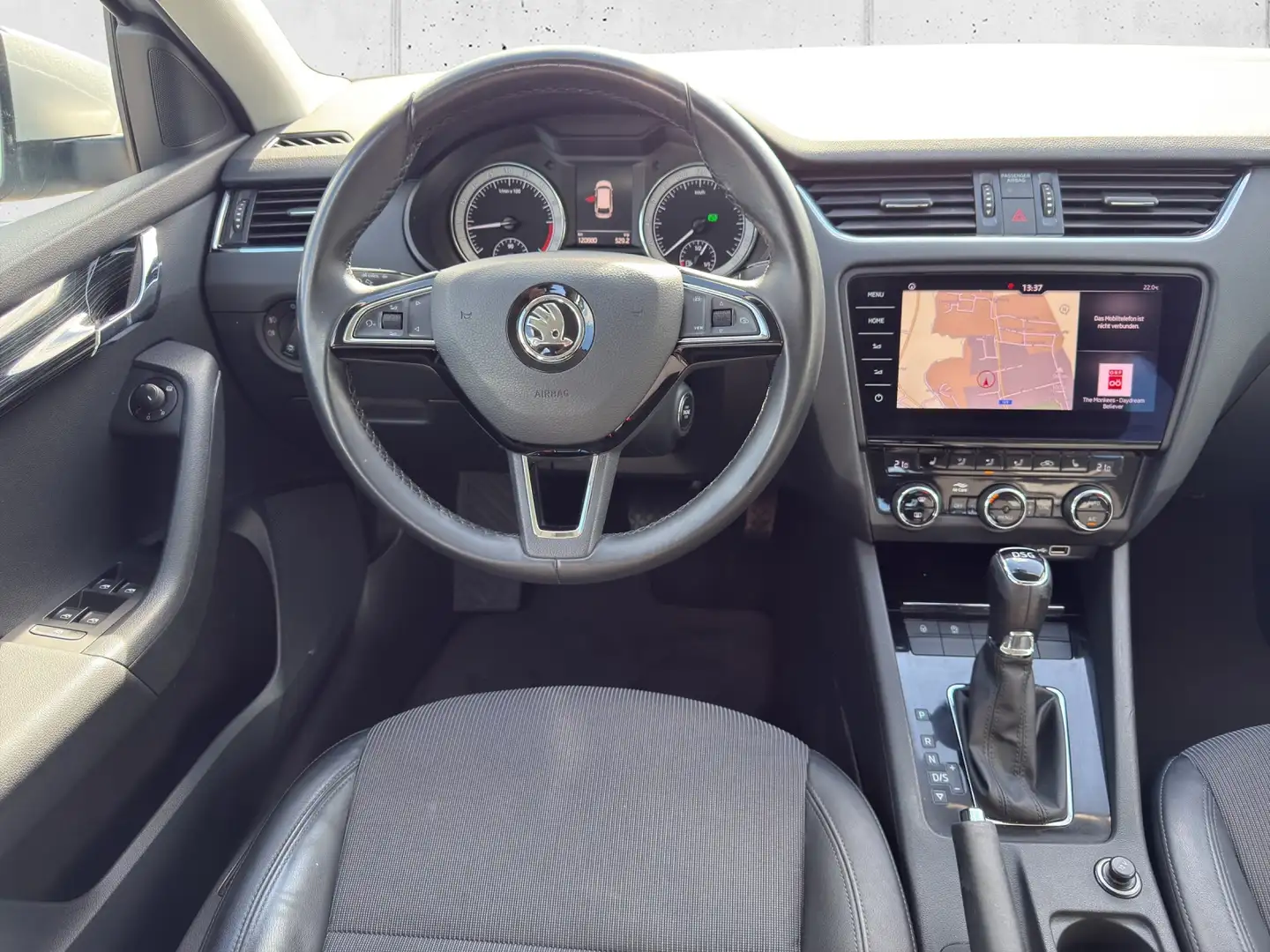 Vehicle image, number 8