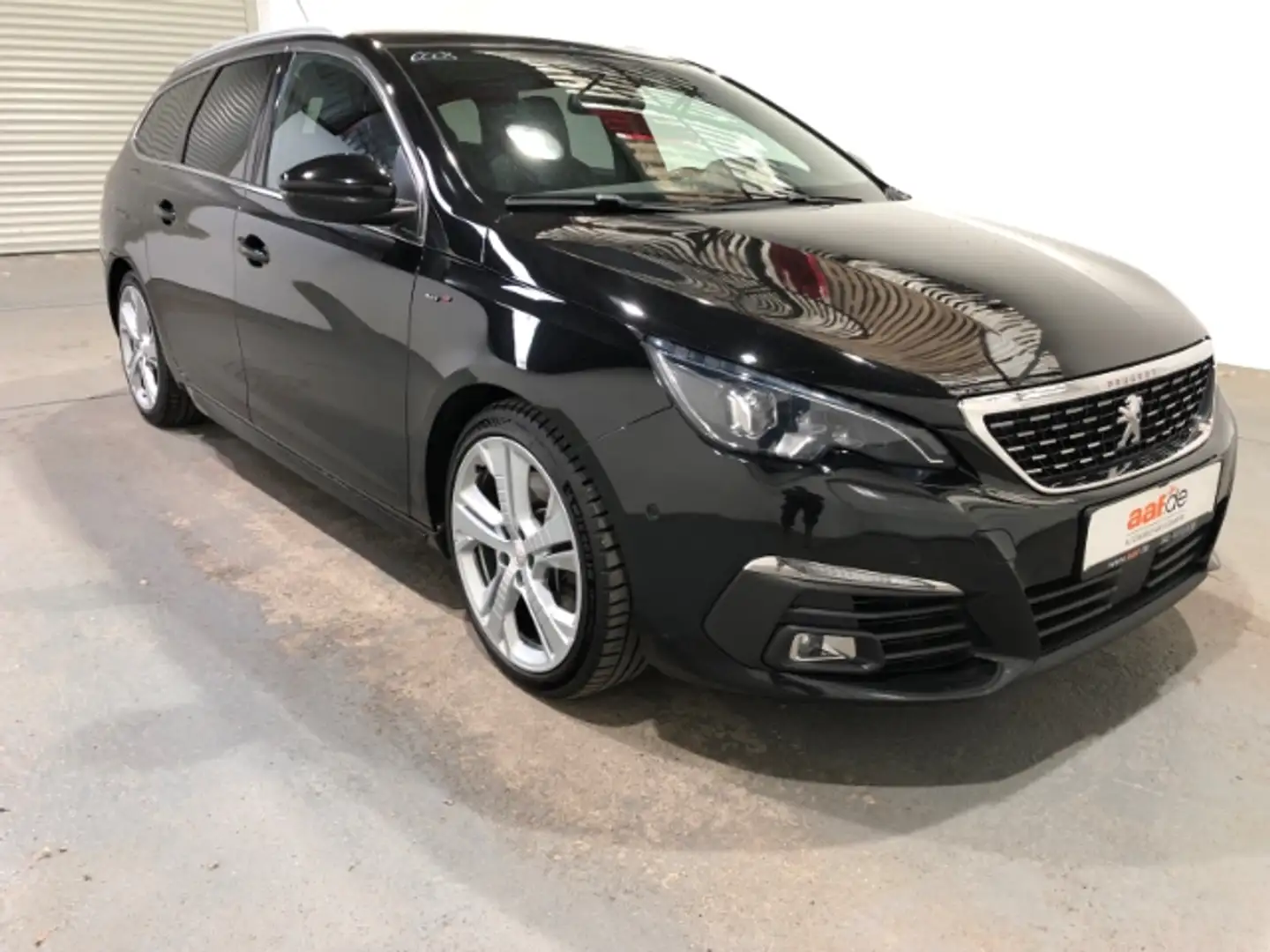 Vehicle image, number 4