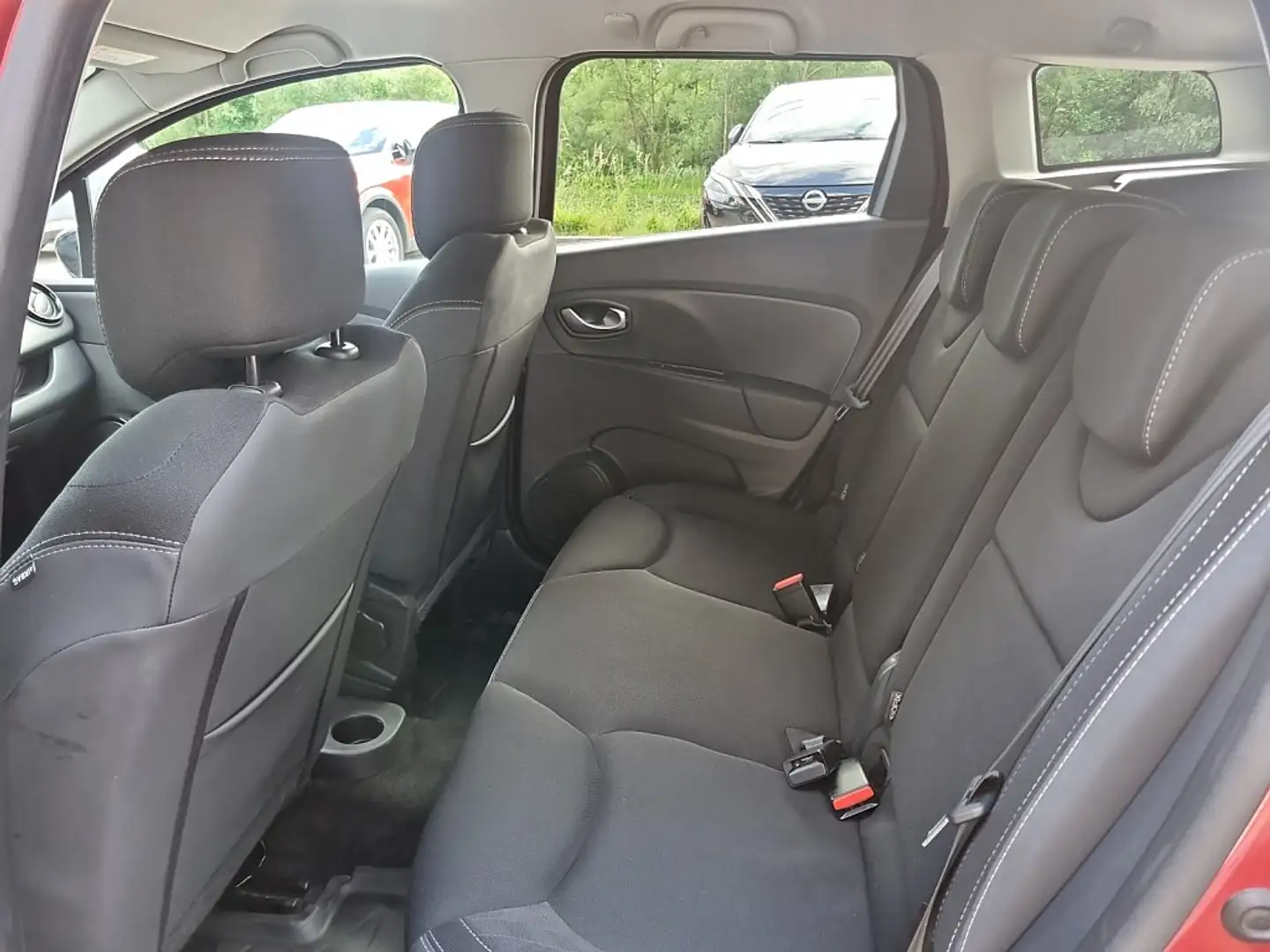 Vehicle image, number 12