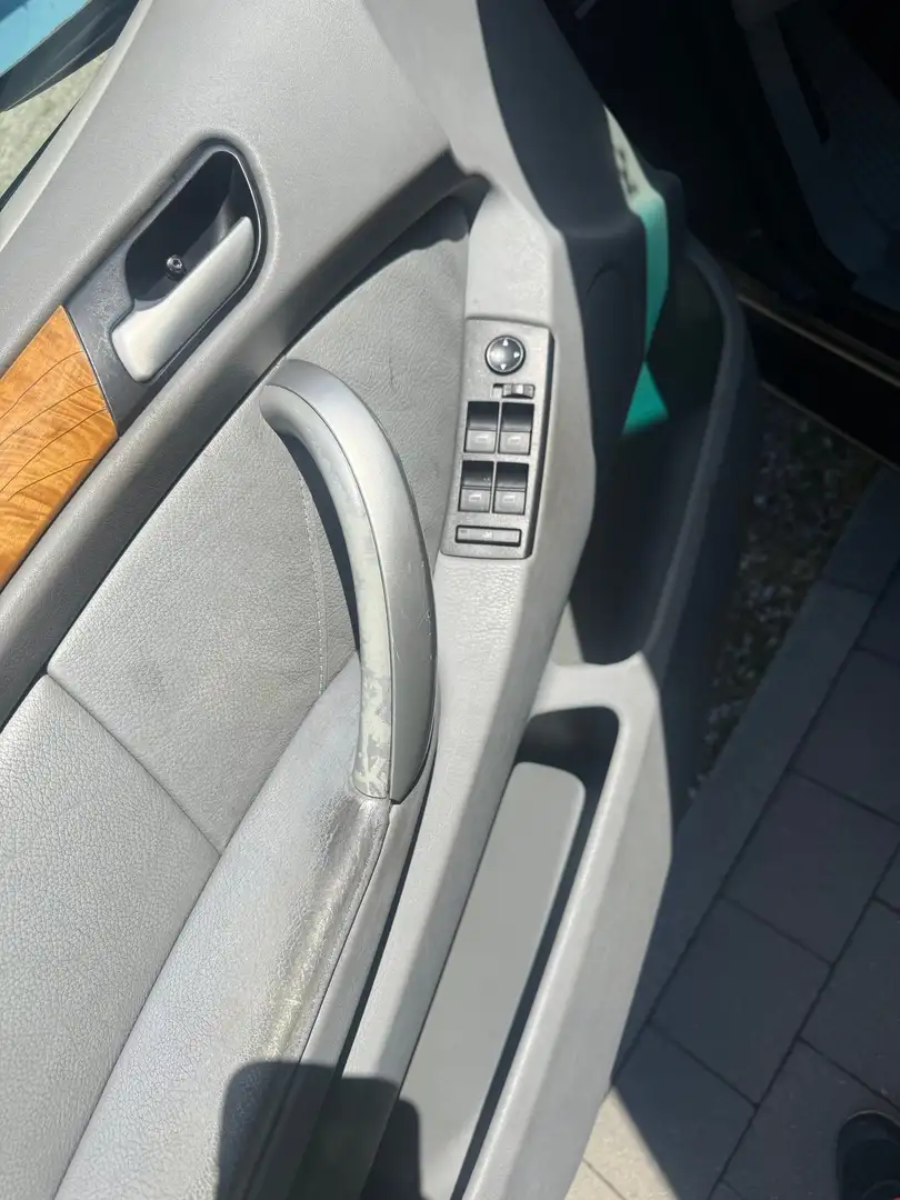 Vehicle image, number 10