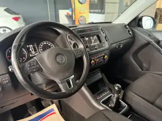 Vehicle image thumbnail, number 7