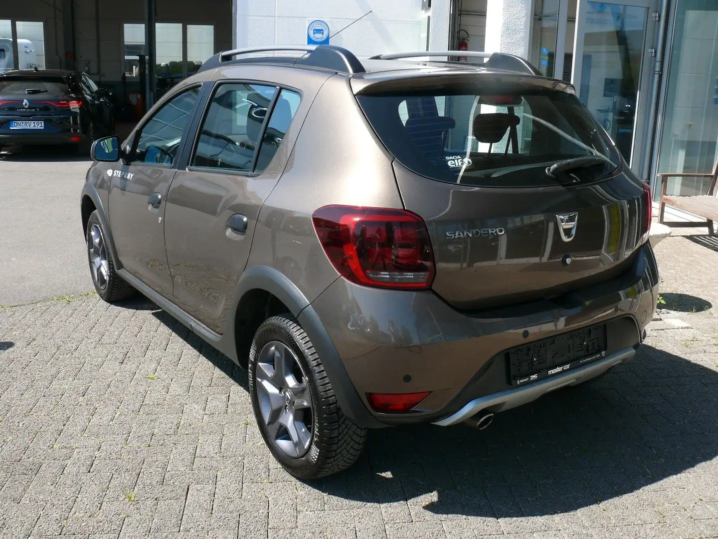 Vehicle image, number 5