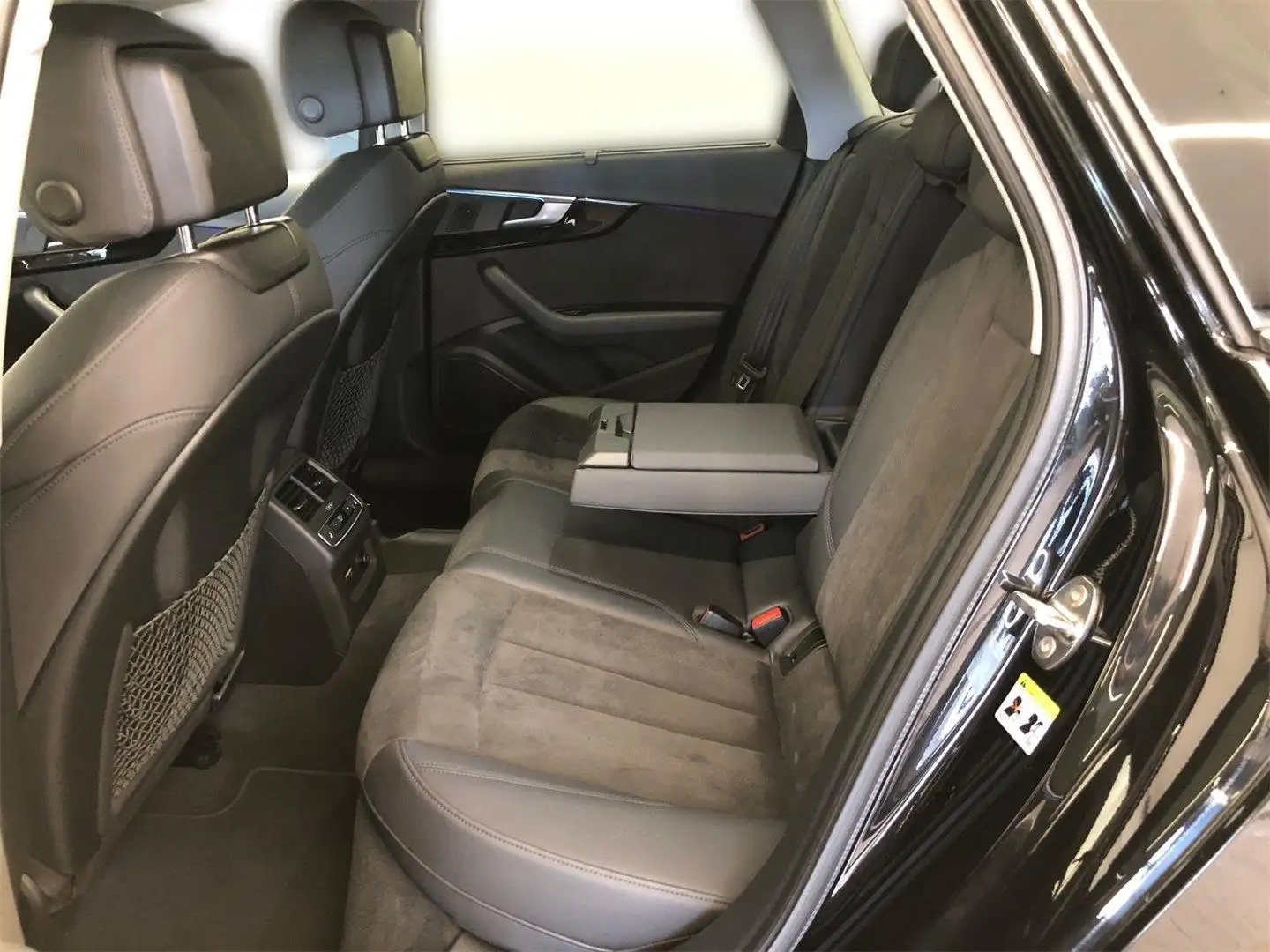 Vehicle image, number 7