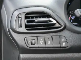 Vehicle image thumbnail, number 12