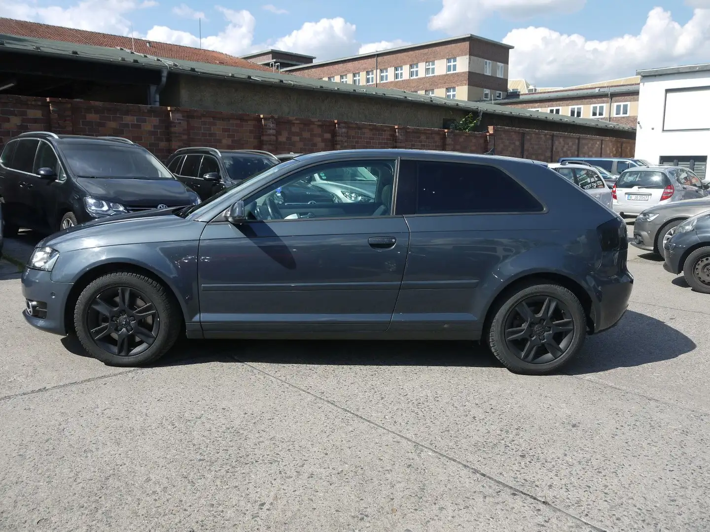 Vehicle image, number 4